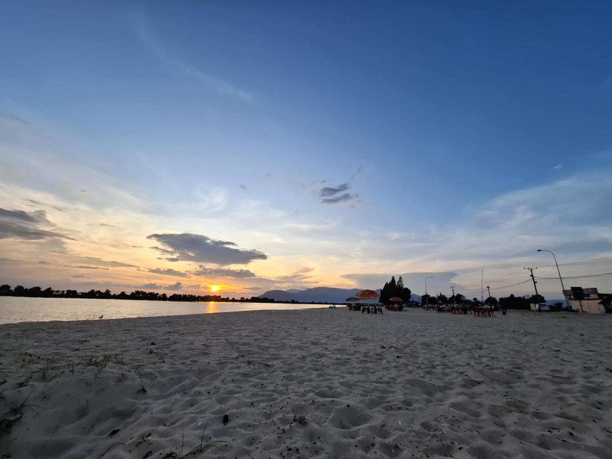 La Plage De Kampot By Lee & Hap Guest House 外观 照片
